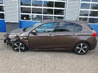 Fiat Tipo 1.6 MultiJet 16v Business Lusso picture 6