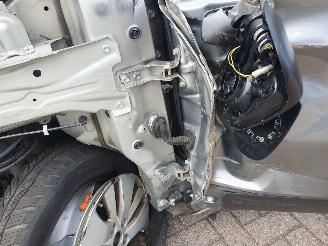 Suzuki SX4 1.6 Exclusive picture 12
