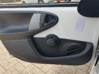 Peugeot 107 1.0 Active picture 12