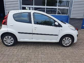 Peugeot 107 1.0 Active picture 6