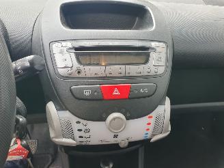 Peugeot 107 1.0 Active picture 16