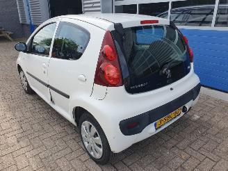 Peugeot 107 1.0 Active picture 5