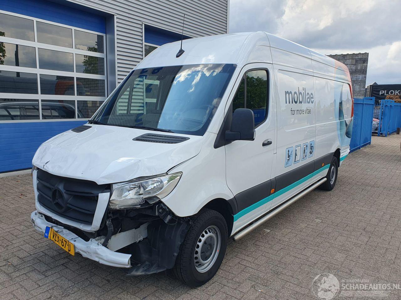 Mercedes Sprinter 317 1.9 CDI L2H2 RWD