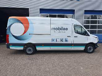 Mercedes Sprinter 317 1.9 CDI L2H2 RWD picture 6