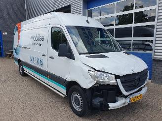 Mercedes Sprinter 317 1.9 CDI L2H2 RWD picture 7