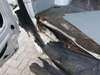 Mercedes Sprinter 317 1.9 CDI L2H2 RWD picture 17