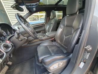 Porsche Cayenne 4.8 S automaat picture 13