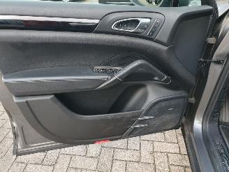 Porsche Cayenne 4.8 S automaat picture 12