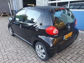 Toyota Aygo 1.0-12V picture 3