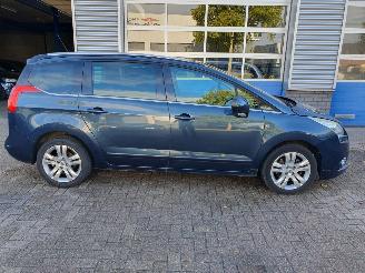 Peugeot 5008 1.6 THP Allure 7 persoons picture 2