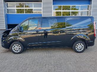 Ford Transit Custom 300 2.0 TDCI L2H1 Limited DC picture 2