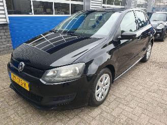 uszkodzony samochody osobowe Volkswagen Polo 1.4 16v Comfortline 2010/2