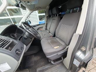 Volkswagen Transporter 2.0 TDI L2H1 DC Trendline Automaat picture 14