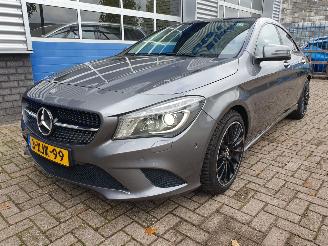 Voiture accidenté Mercedes Cla-klasse 180 BlueEFF. Ambition 2014/8