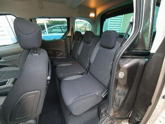 Peugeot Partner 1.2 PureTech Active picture 23