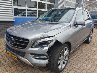 Unfallwagen Mercedes ML 350 Bluetec automaat 2013/4