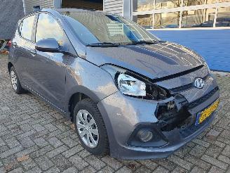 Hyundai I-10 1.0i i-Motion Comfort picture 7