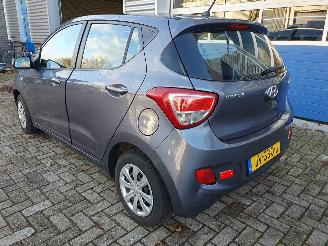 Hyundai I-10 1.0i i-Motion Comfort picture 3