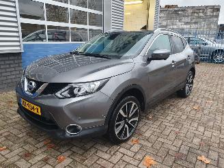 uszkodzony samochody osobowe Nissan Qashqai 1.2 Tekna 2016/9