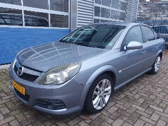 damaged passenger cars Opel Vectra GTS 1.8-16V Executive Automaat 2008/8