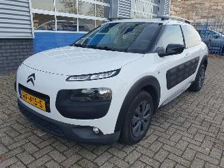 Schadeauto Citroën C4 cactus 1.6 BlueHDi Shine SCHADEVRIJ 2015/10