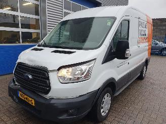 krockskadad bil bedrijf Ford Transit 290 2.0 TDCI L2H2 Trend 2018/4