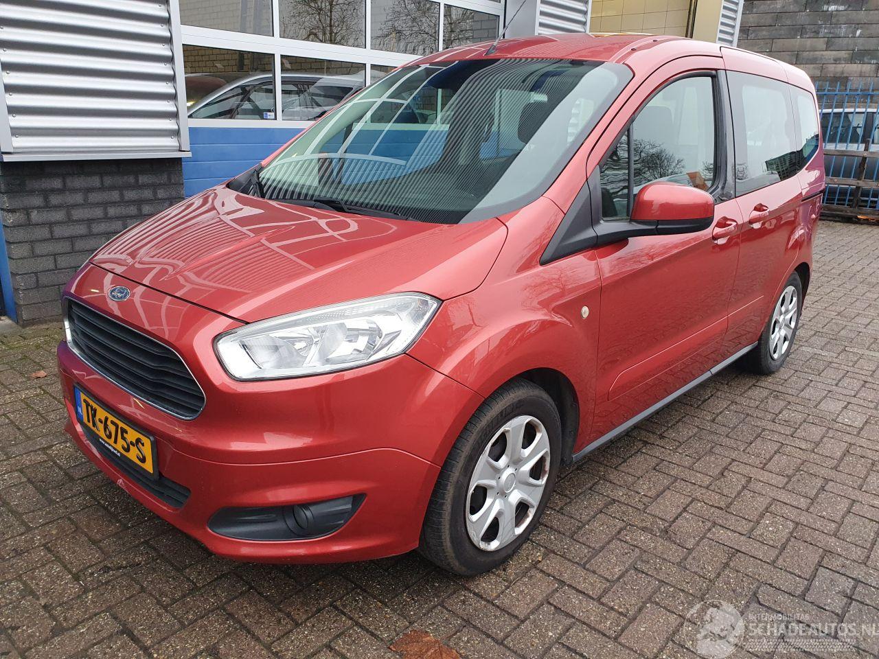 Ford Tourneo Courier 1.0 Titanium