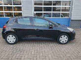 Renault Clio 0.9 TCe Expression picture 6