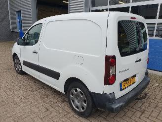 Peugeot Partner 120 1.6 e-HDI L1 XT Profit + 2Tronic Automaat Schadevrij picture 3