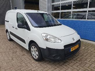 Peugeot Partner 120 1.6 e-HDI L1 XT Profit + 2Tronic Automaat Schadevrij picture 8