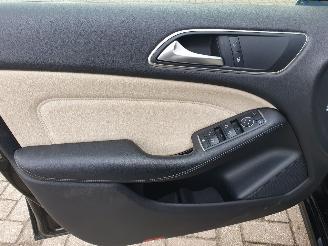 Mercedes B-klasse 180 Prestige Automaat picture 11