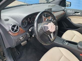 Mercedes B-klasse 180 Prestige Automaat picture 13