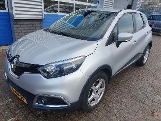 krockskadad bil auto Renault Captur Automaat 1.2 TCe Expression 2014/11
