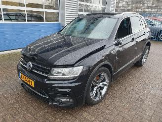 uszkodzony samochody osobowe Volkswagen Tiguan 1.4 TSI Comfortline Business R-line 2018/1