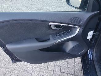Volvo V-40 2.0 D2 Kinetic Automaat picture 12