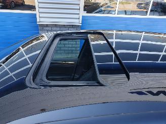 Volkswagen Golf 2.0 GTI Automaat picture 2