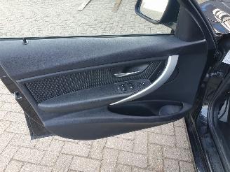 BMW 3-serie 316i Touring picture 13