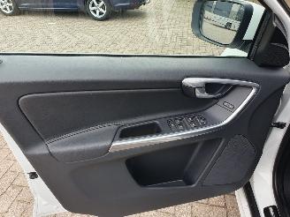 Volvo Xc-60 2.0 AUTOMAAT D4 FWD Summum picture 14