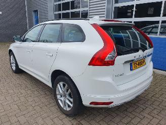 Volvo Xc-60 2.0 AUTOMAAT D4 FWD Summum picture 4