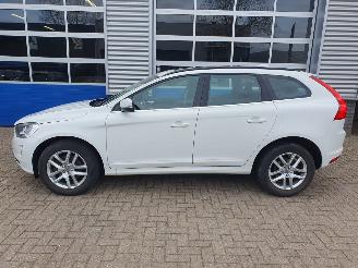 Volvo Xc-60 2.0 AUTOMAAT D4 FWD Summum picture 2