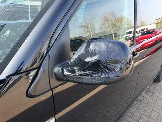 Volkswagen Transporter Automaat 2.0 TDI DC Highline L2H1 picture 14