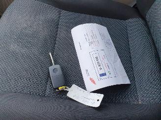 Volkswagen Transporter Automaat 2.0 TDI DC Highline L2H1 picture 28