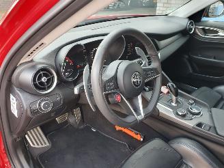 Alfa Romeo Giulia 2.0 T AWD Veloce Automaat picture 16