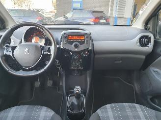 Peugeot 108 1.0 e-VTi Allure picture 16