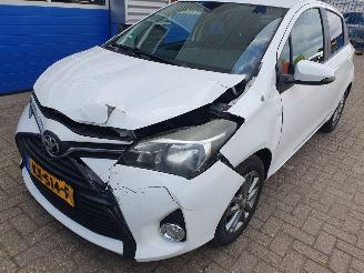 Schadeauto Toyota Yaris 1.0 VVT-i Style 2015/4
