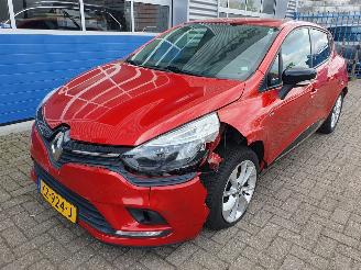 Coche accidentado Renault Clio 0.9 TCe Limited 2016/11
