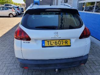 Peugeot 2008 1.2 PureTech Blue Lion picture 4