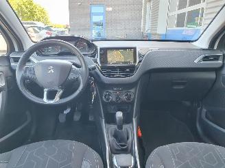 Peugeot 2008 1.2 PureTech Blue Lion picture 15