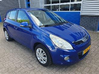 uszkodzony samochody osobowe Hyundai I-20 1.2i i-Motion 2012/6