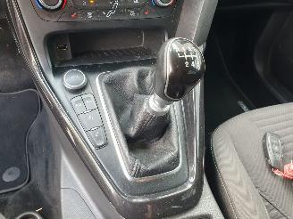 Ford Focus 1.0 Titanium picture 27